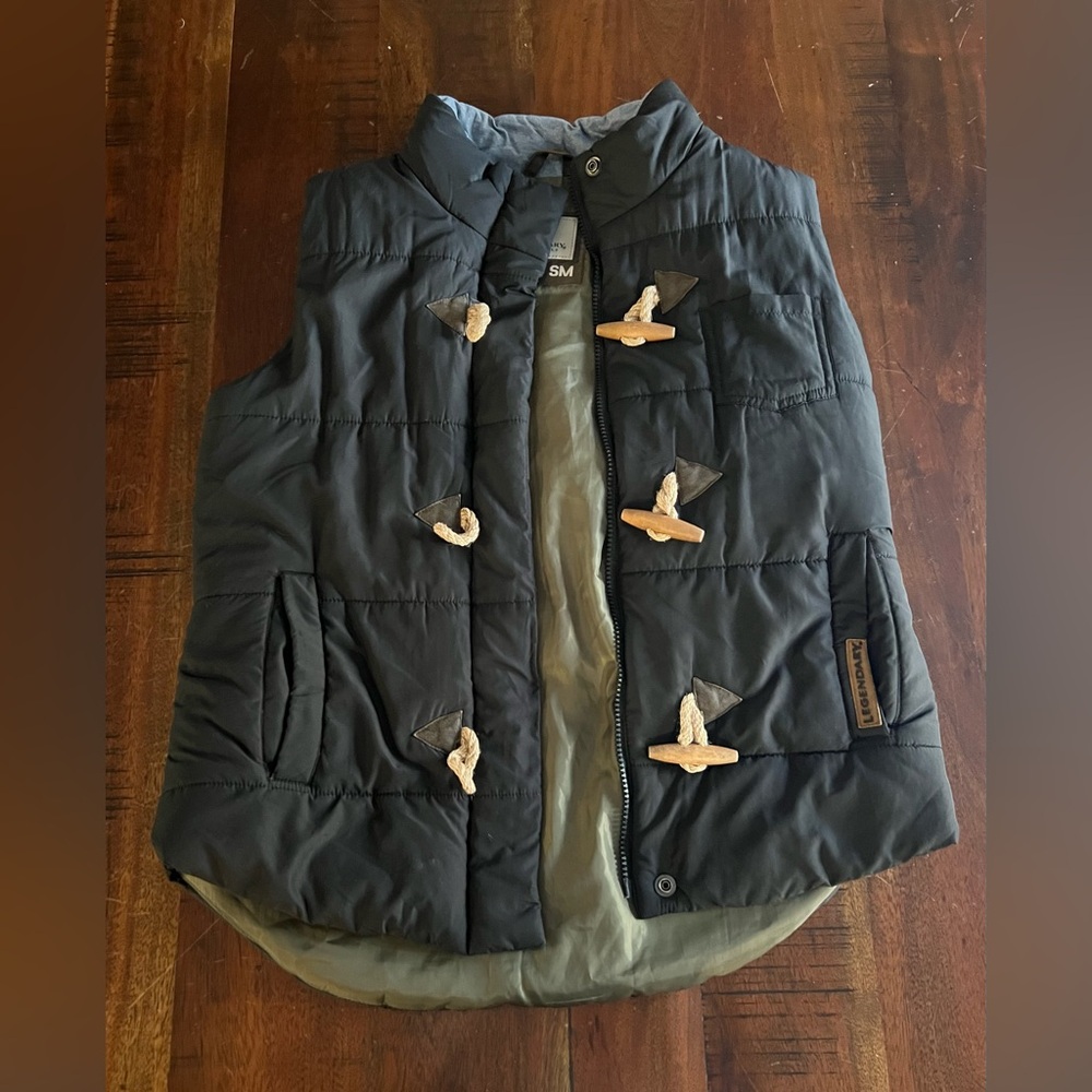 Black Legendary Whitetails Puffer Vest